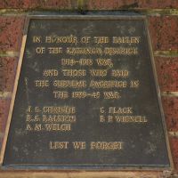 Plaque commemorating the fallen of the First World War and those who died during the Second World War