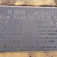 23 Sqn Wirraway Crash Memorial Cleveland Cemetery - Wirraway A20-290 crashed at this location