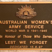 Currumbin Palm Beach RSL Cenotaph Australian Women's Army Service 1941-1945 Commemorative Plaque