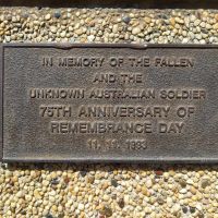 The plaque commemorating the 75th anniversary of the First World War Armistice, and the entombment of the Unknown Australian Soldier