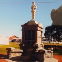 Donald War Memorial 