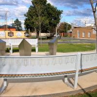 Leeton Anzac Commemorative Columns and Bench Seating