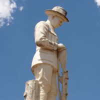 Coleraine memorial statue